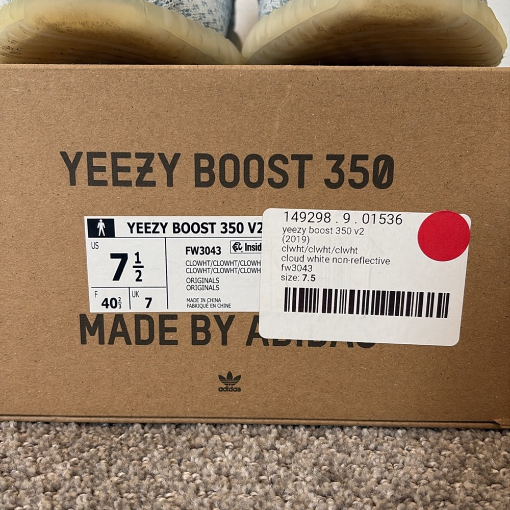 GENTLY USED | Yeezy Boost 350 V2 'Cloud White Non-Reflective | Size 7.5 - Picture 3 of 11